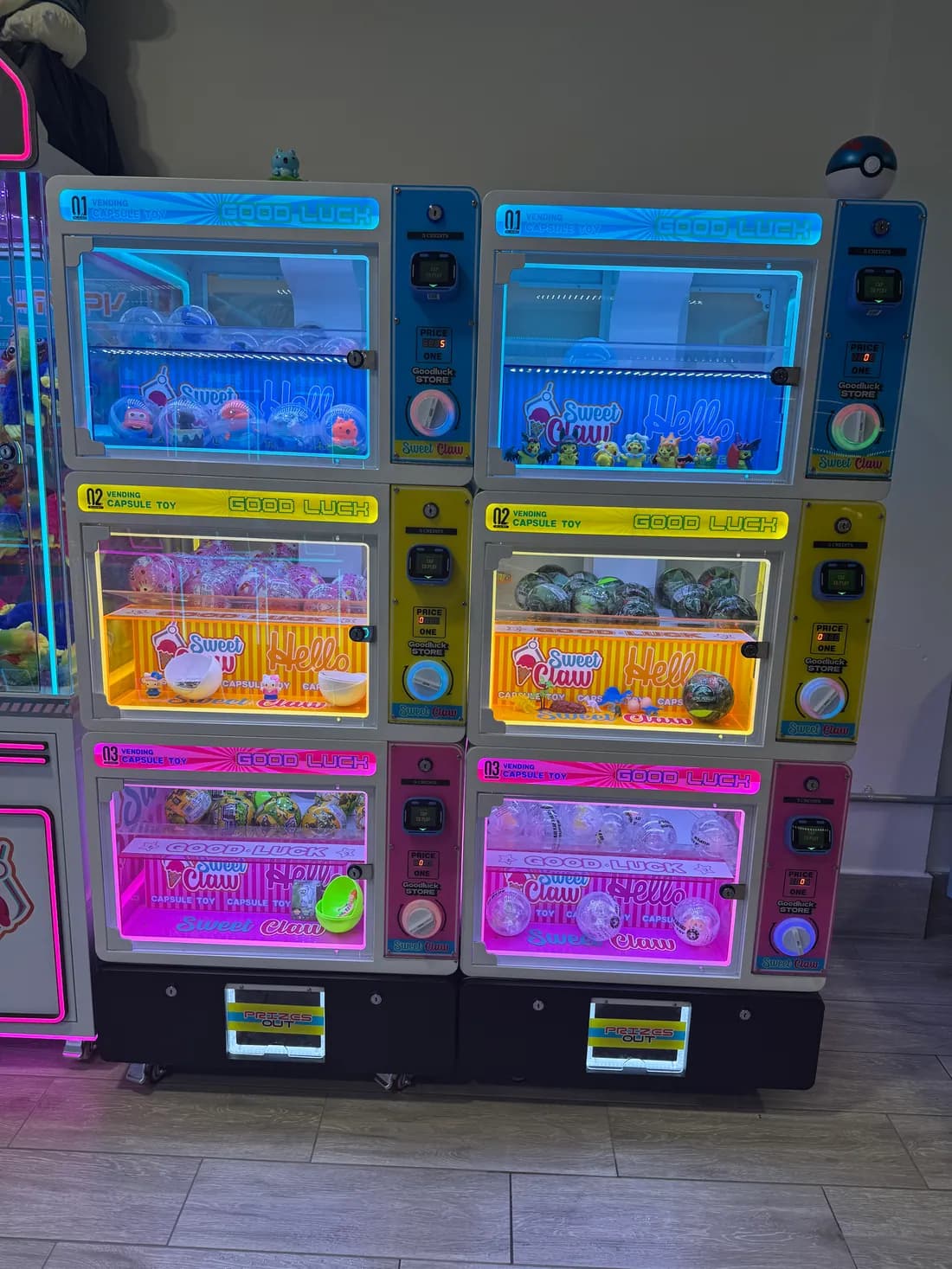 Capsule toy machines full of collectable figures